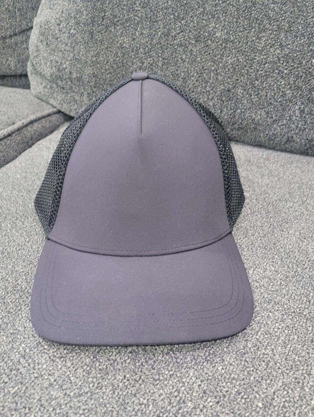 Lululemon Commission Hat Mens Black Sweat Wicking Mesh Snapback Cap